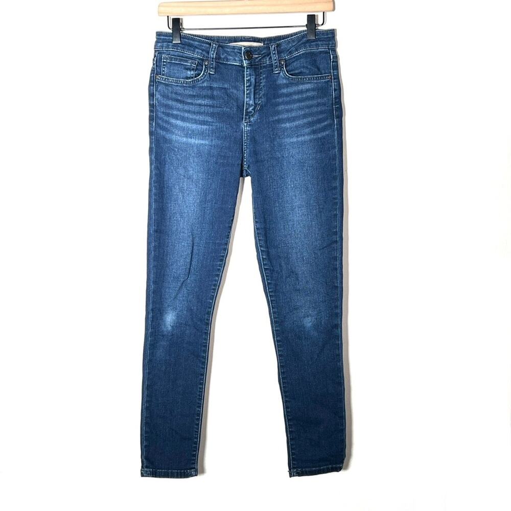 Joe's medium wash skinny leg jeans size 28 B108
